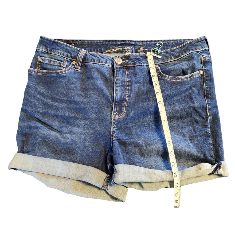 Seven 7 Blue Jean Shorts Sz 16 Dark Denim Cuffed 4" Inseam Womens Weekend - Picture 4 of 7